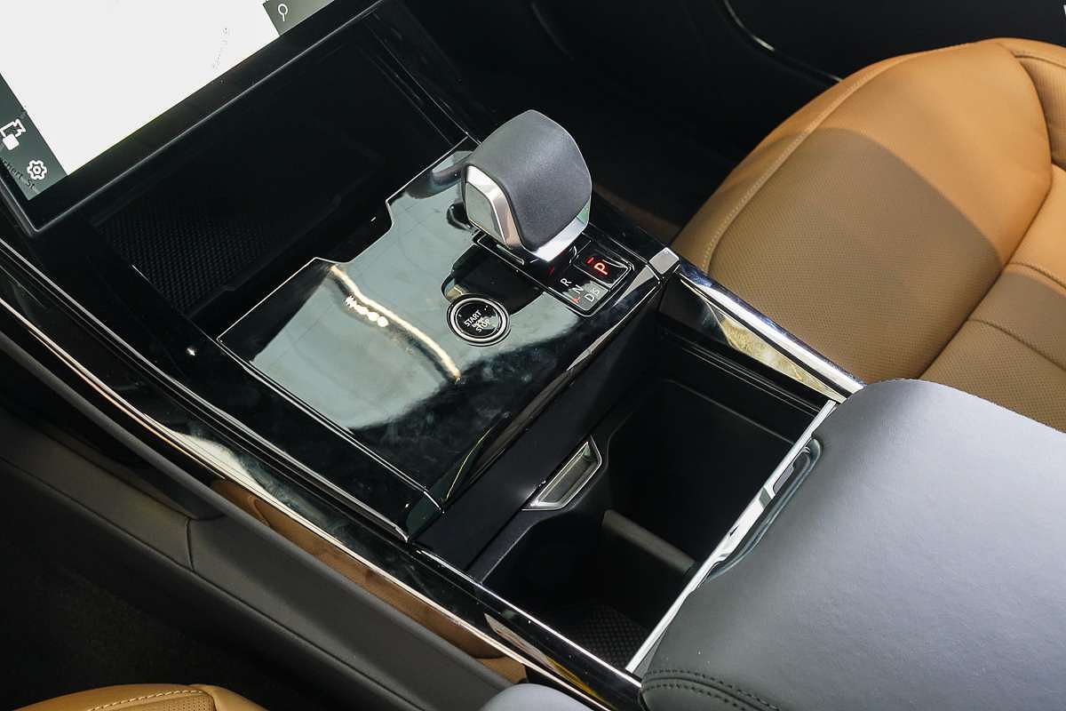 2025 Land Rover Range Rover Sport P530 Autobiography L461