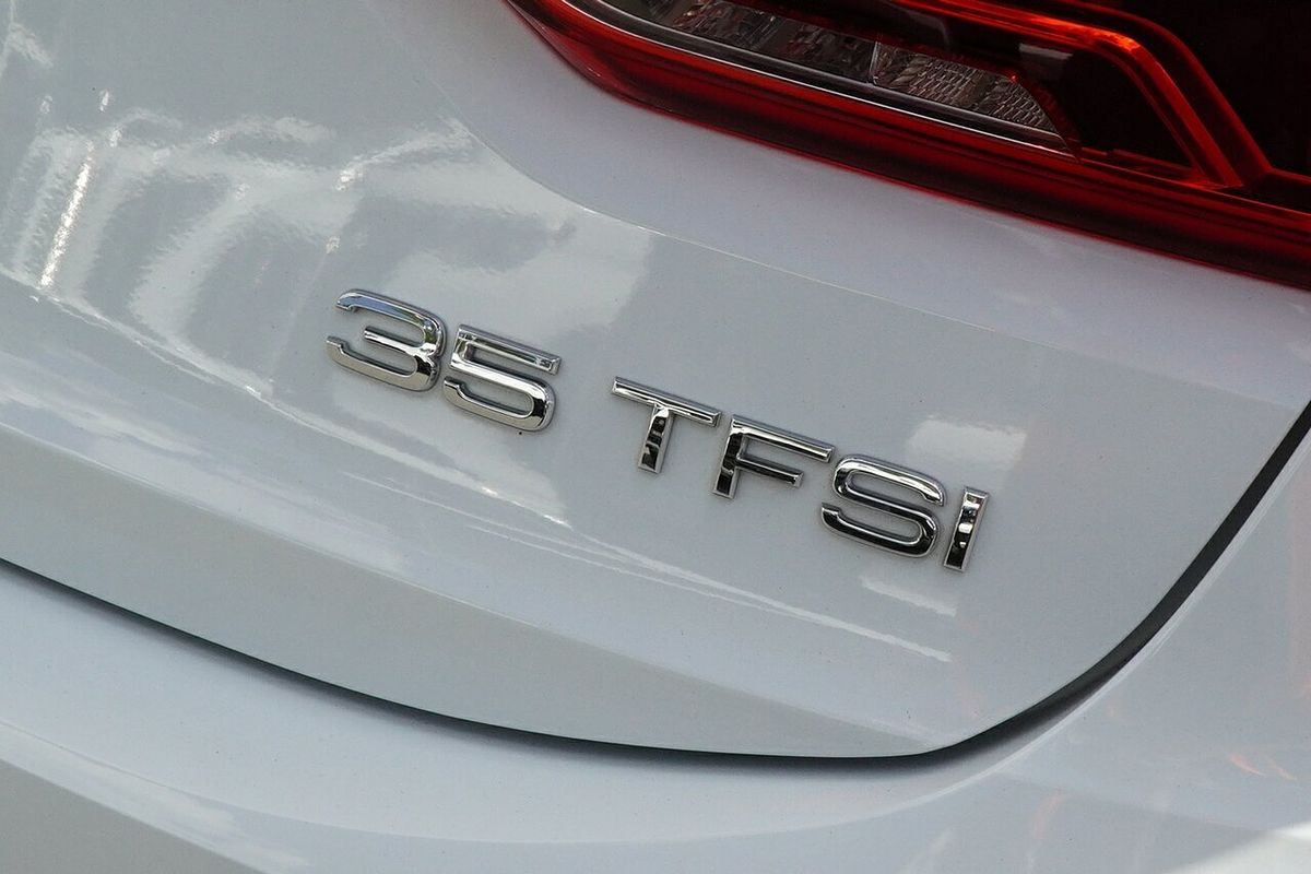2022 Audi Q3 35 TFSI S line F3