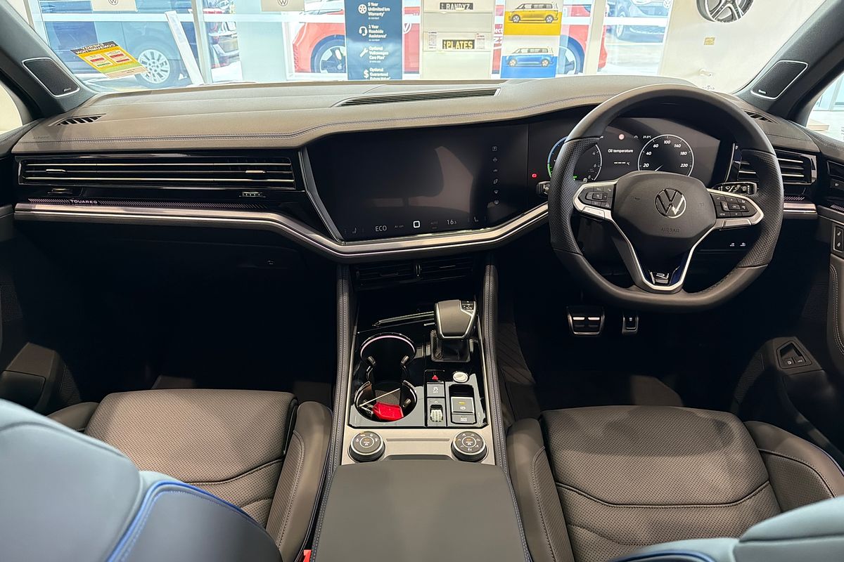 2025 Volkswagen Touareg R RC