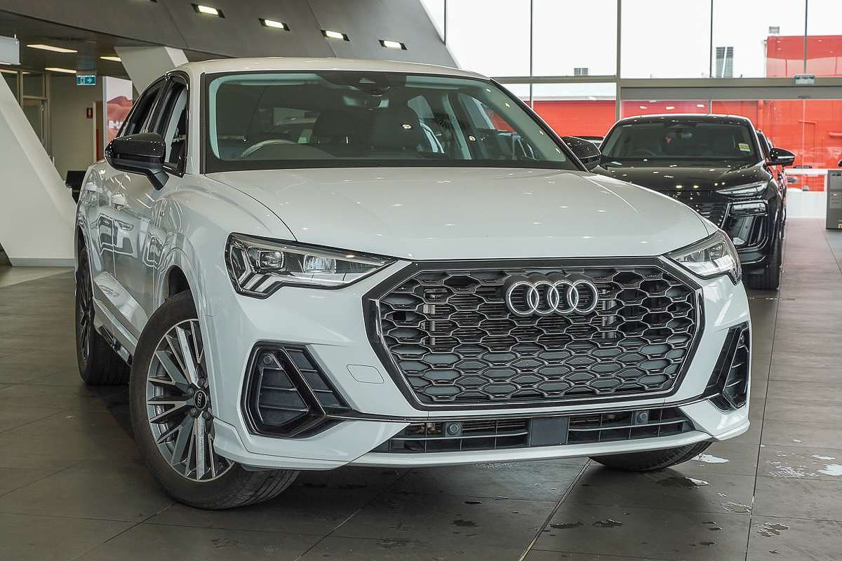 2022 Audi Q3 35 TFSI S line F3