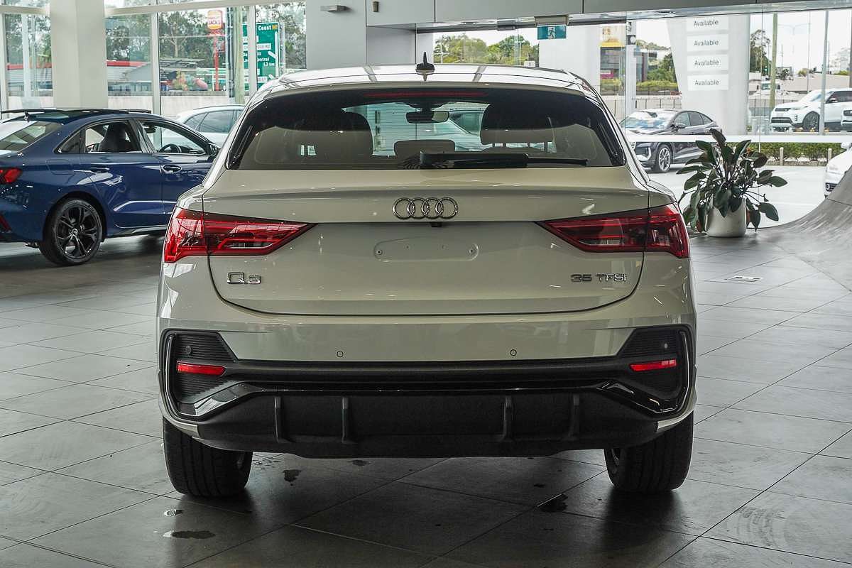 2022 Audi Q3 35 TFSI S line F3
