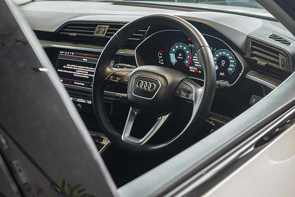 2022 Audi Q3 35 TFSI S line F3