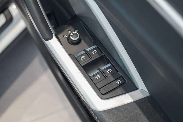 2022 Audi Q3 35 TFSI S line F3