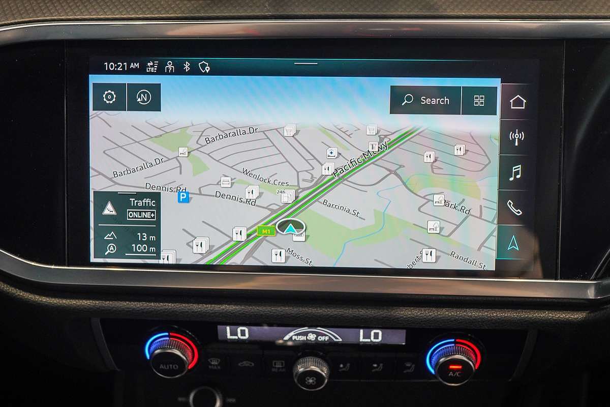 2022 Audi Q3 35 TFSI S line F3