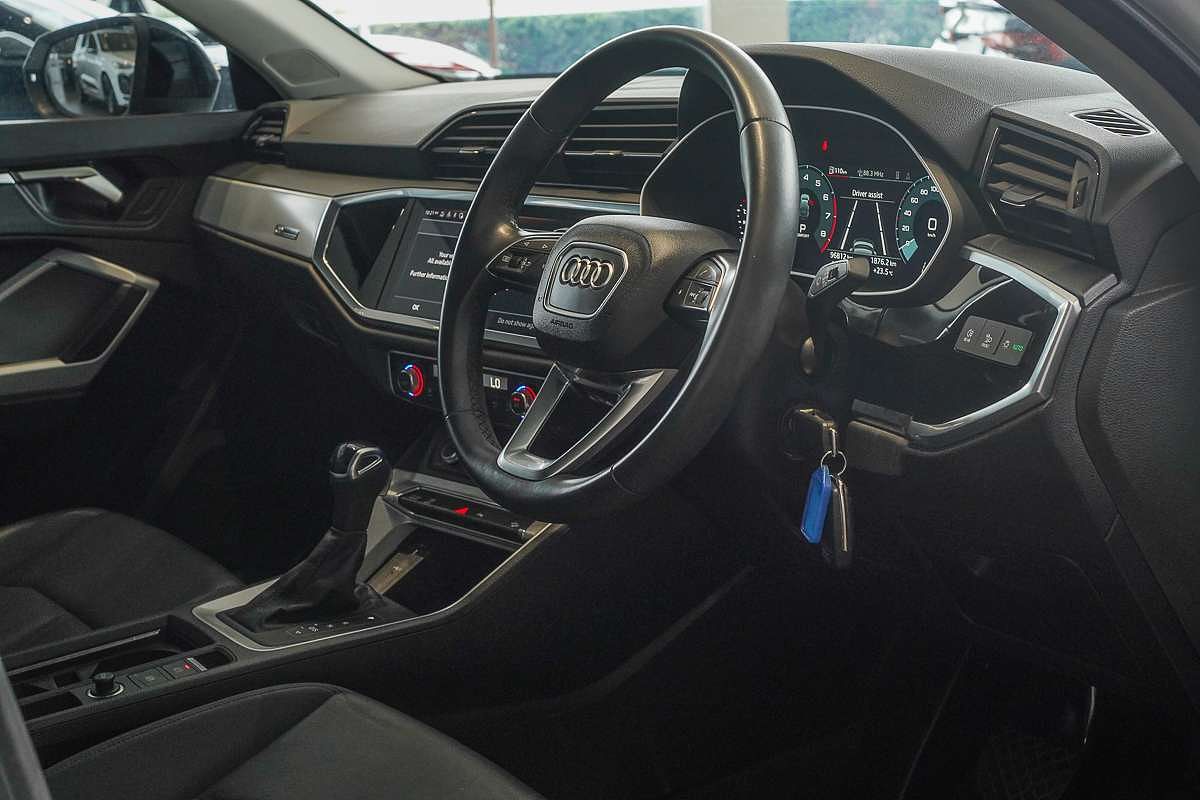 2022 Audi Q3 35 TFSI S line F3