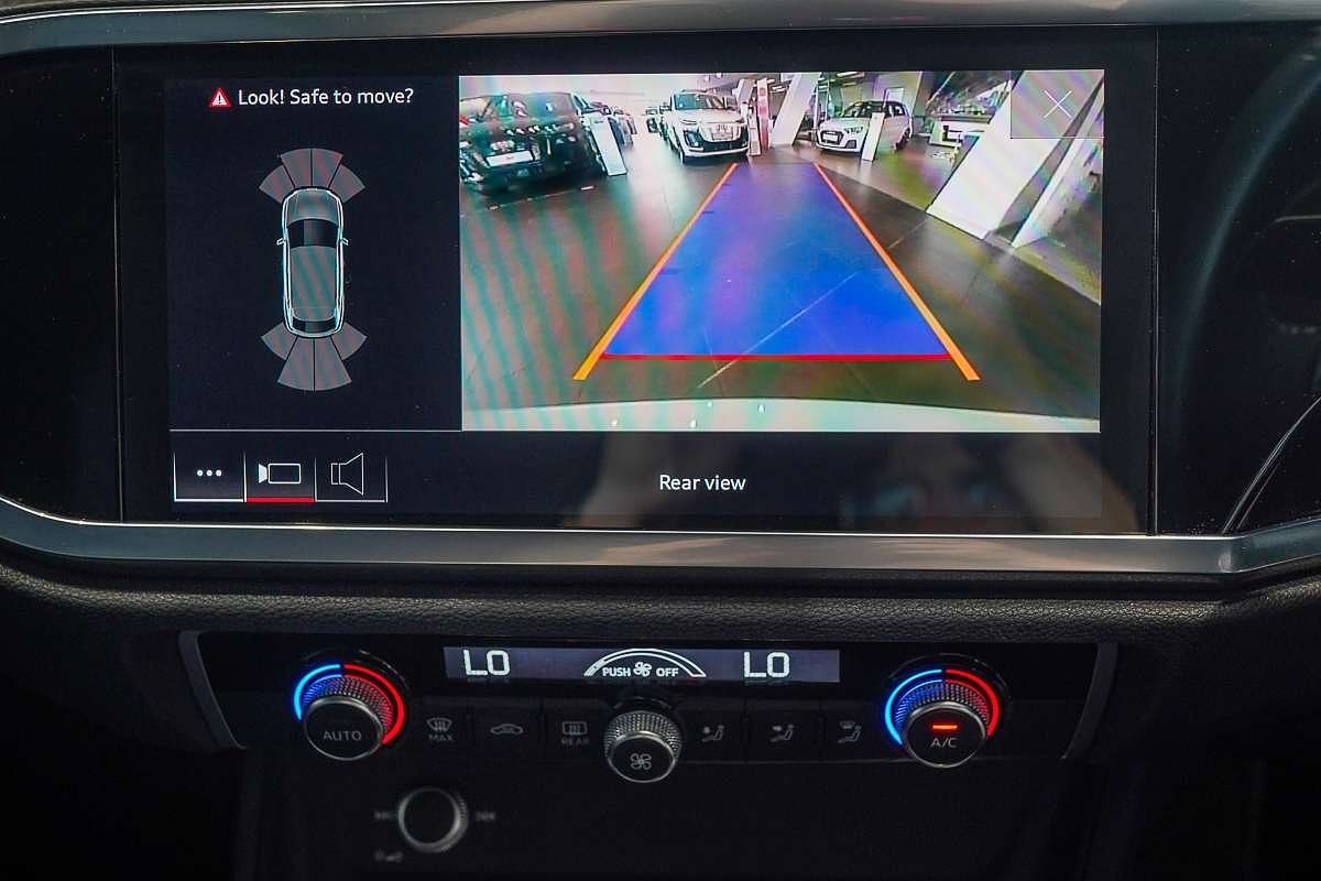 2022 Audi Q3 35 TFSI S line F3