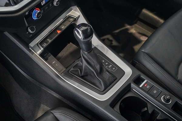 2022 Audi Q3 35 TFSI S line F3