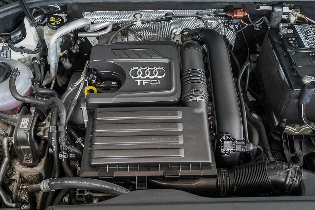 2022 Audi Q3 35 TFSI S line F3