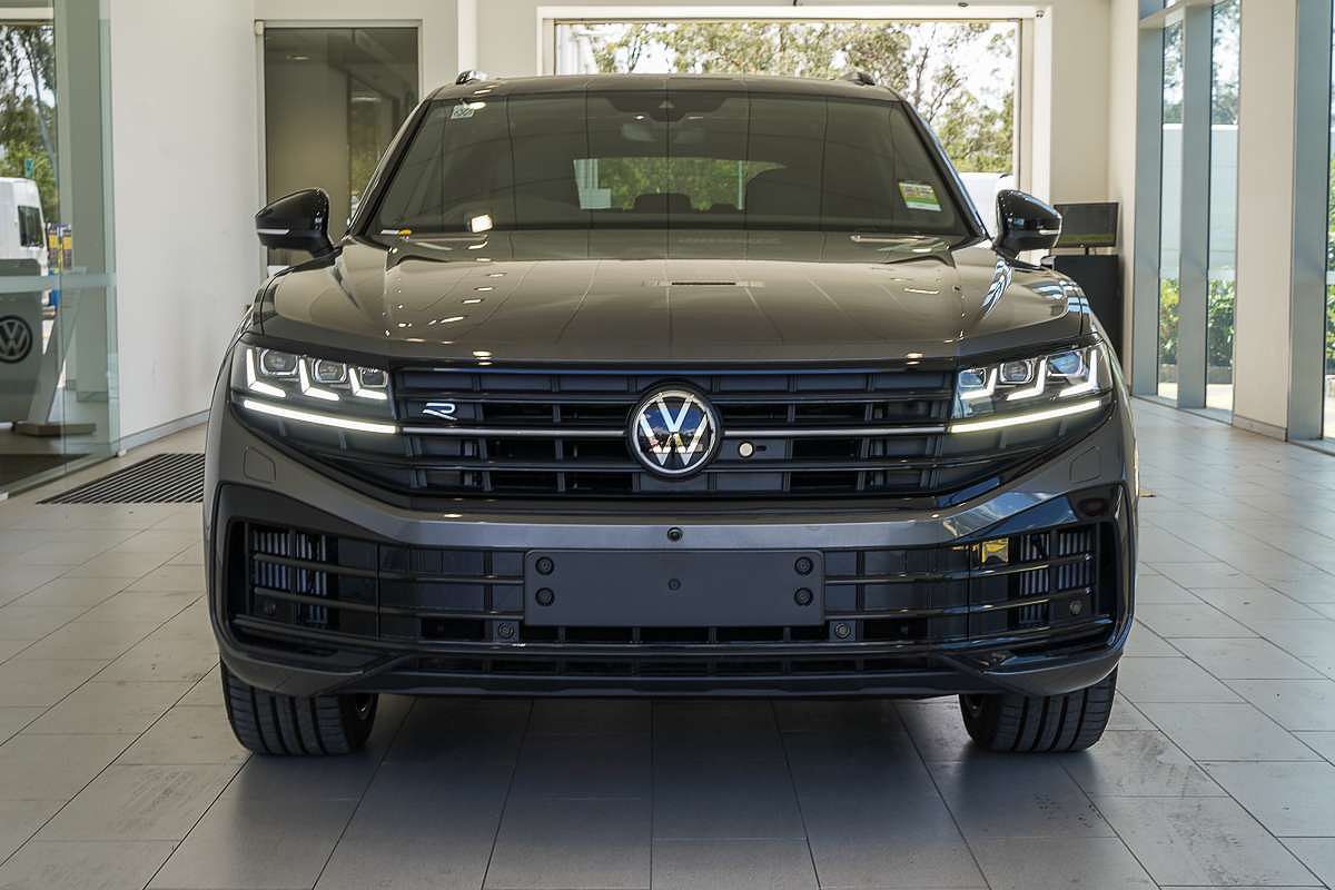 2025 Volkswagen Touareg R RC