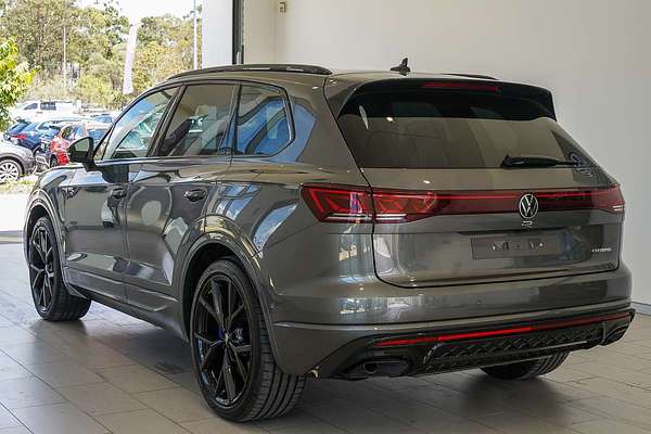 2025 Volkswagen Touareg R RC