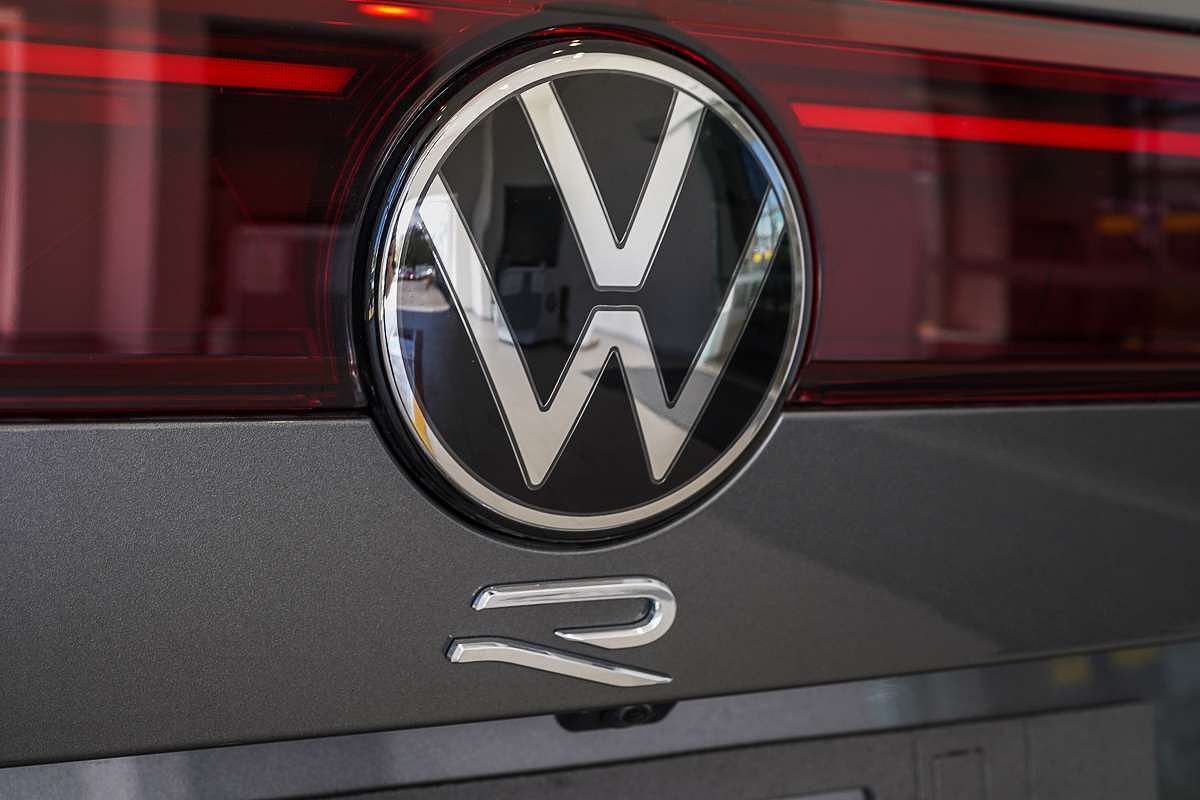 2025 Volkswagen Touareg R RC