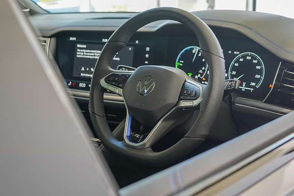 2025 Volkswagen Touareg R RC