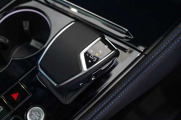 2025 Volkswagen Touareg R RC