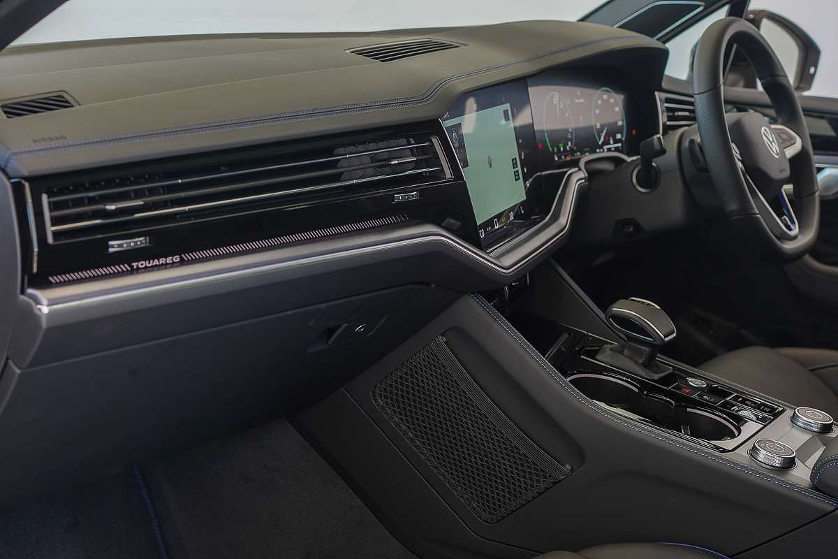 2025 Volkswagen Touareg R RC