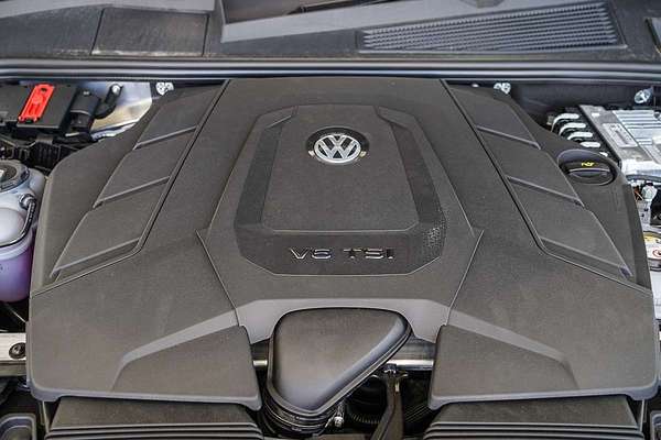 2025 Volkswagen Touareg R RC