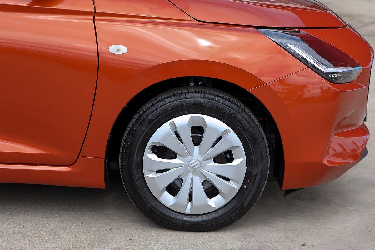 2025 Suzuki Swift Hybrid UZ