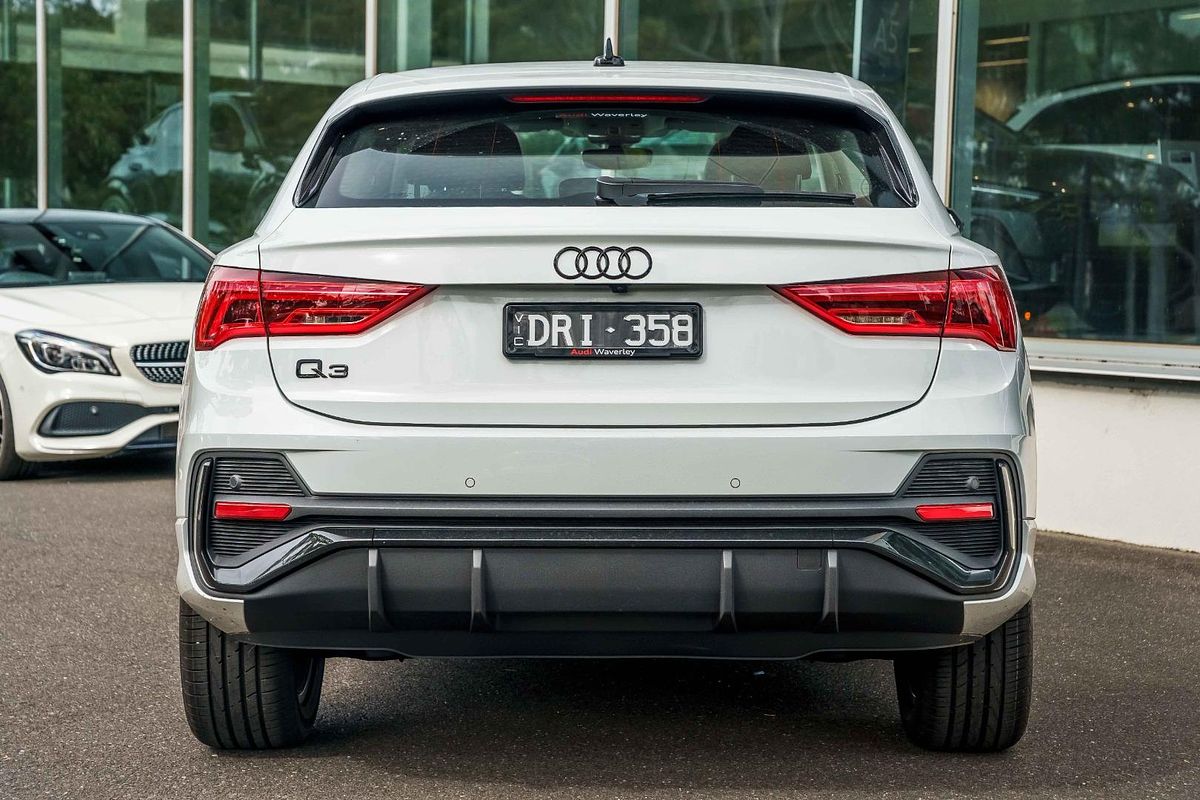 2025 Audi Q3 35 TFSI S line edition F3
