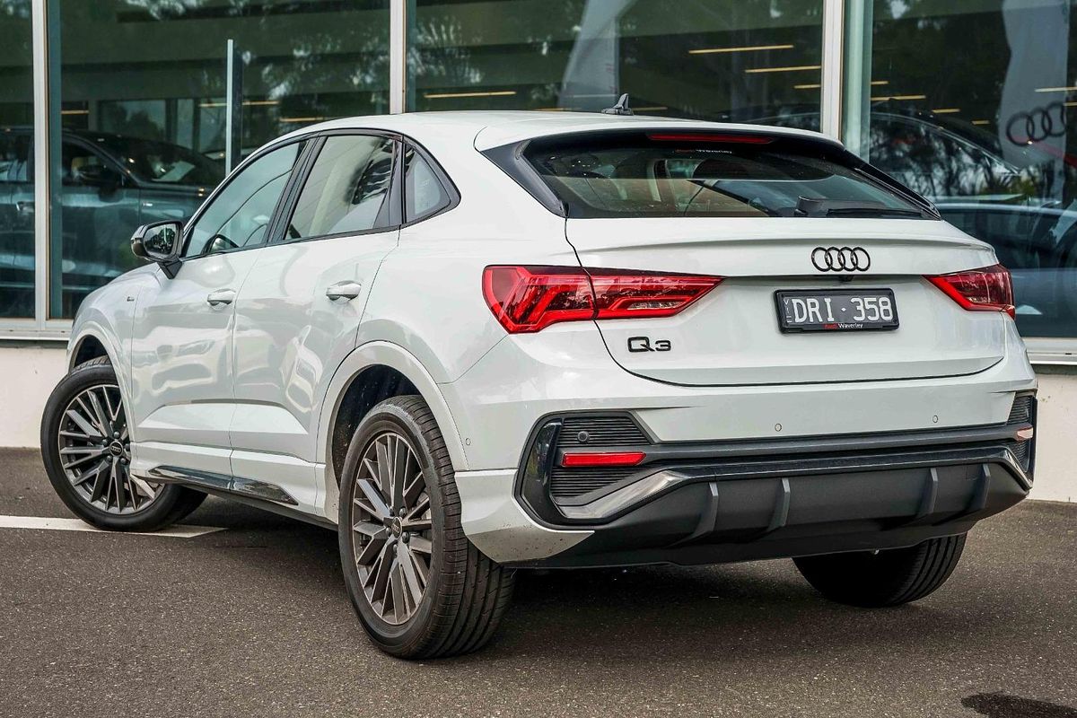 2025 Audi Q3 35 TFSI S line edition F3