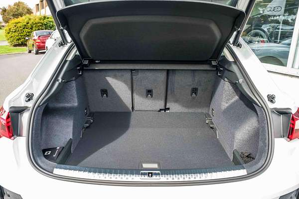 2025 Audi Q3 35 TFSI S line edition F3