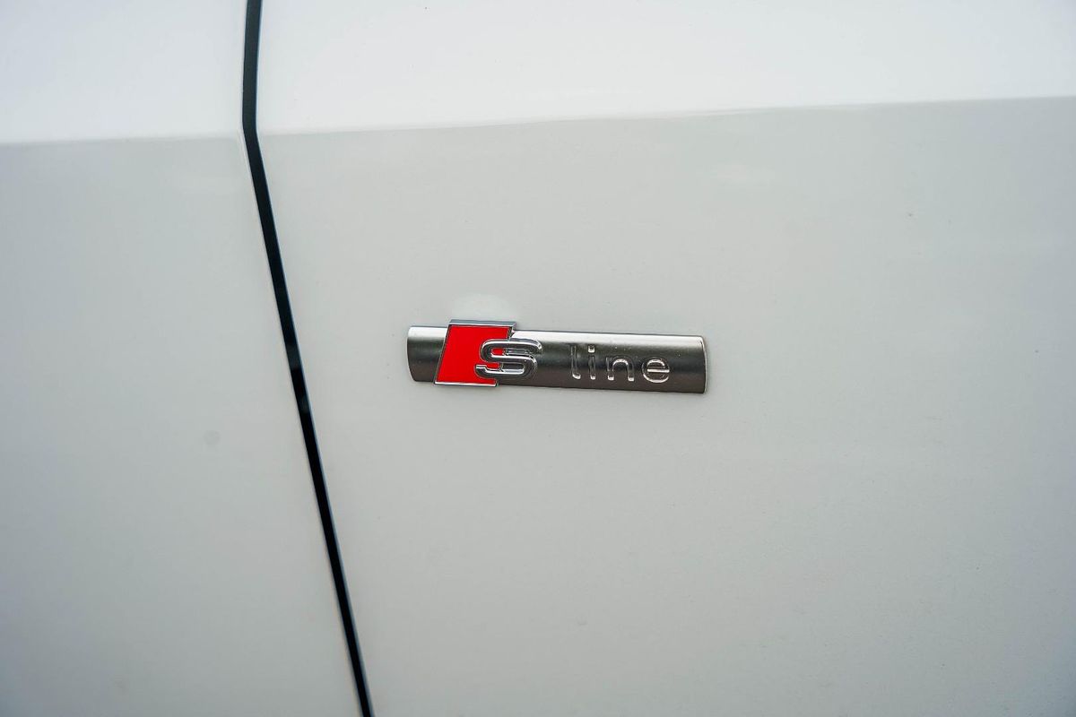 2025 Audi Q3 35 TFSI S line edition F3