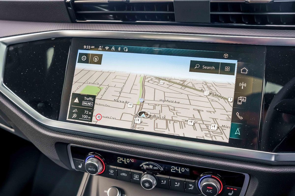 2025 Audi Q3 35 TFSI S line edition F3