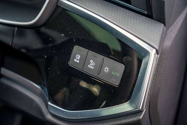 2025 Audi Q3 35 TFSI S line edition F3