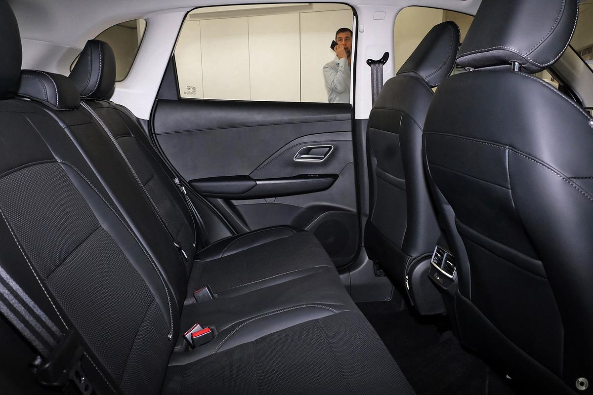 2025 MG ZS Essence ZS32