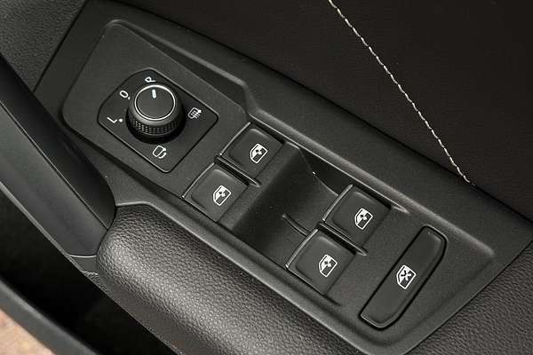 2021 Volkswagen Tiguan 162TSI R-Line 5N