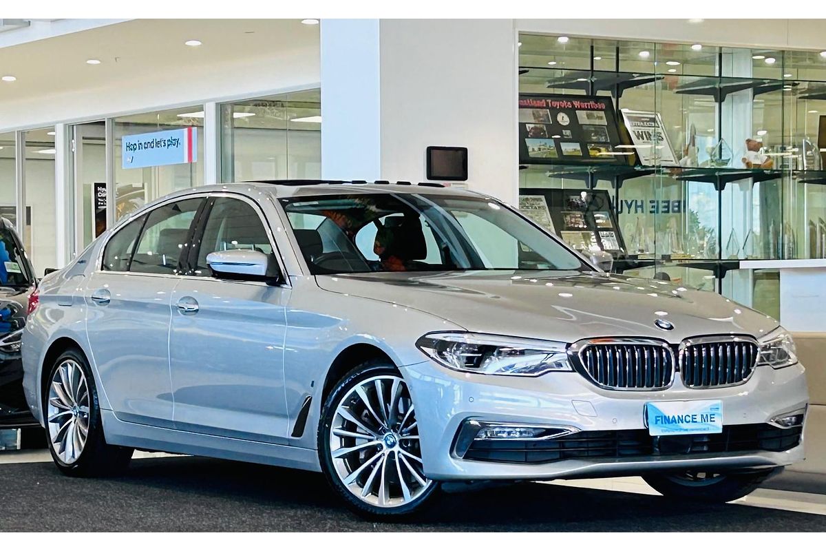 2018 BMW 5 Series 530e Luxury Line G30