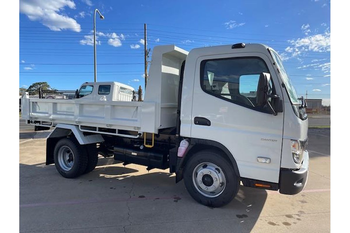 2025 Fuso Canter 815 Tipper