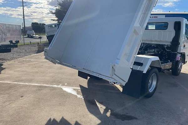 2025 Fuso Canter 815 Tipper