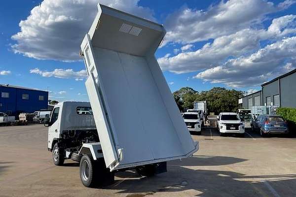 2025 Fuso Canter 815 Tipper