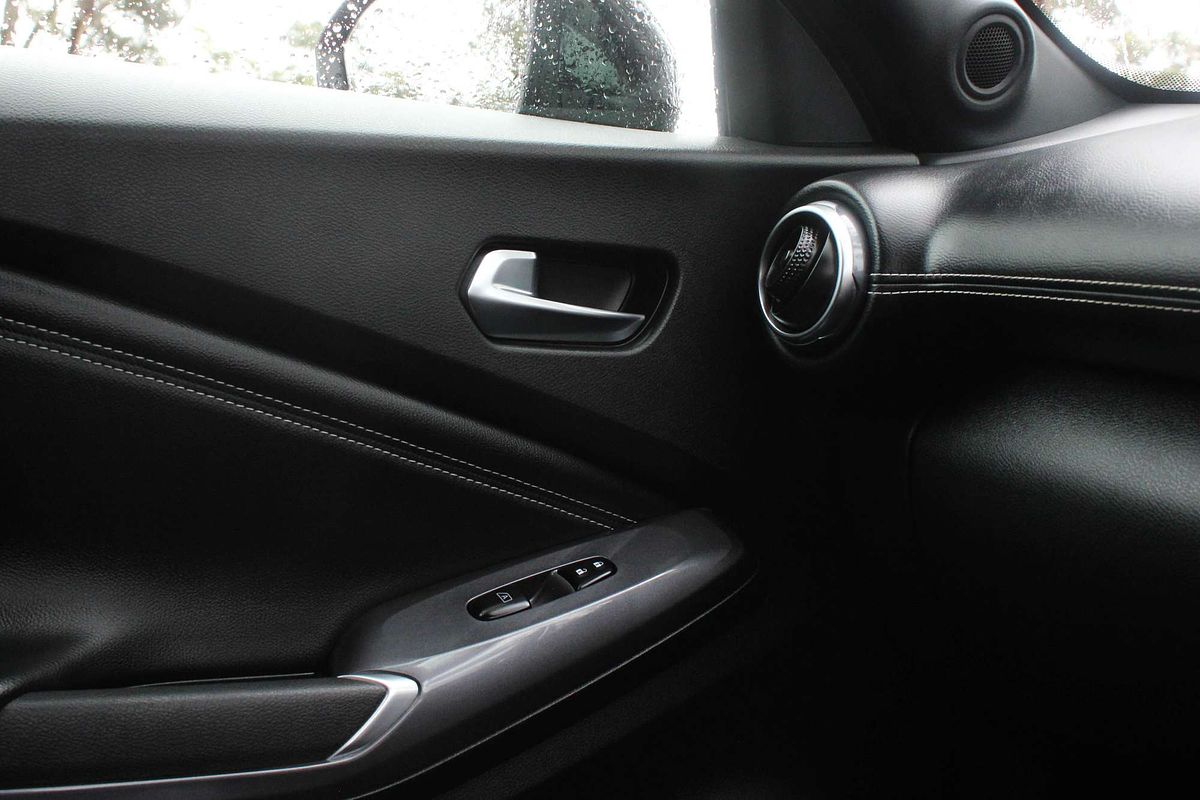 2023 Nissan JUKE ST-L F16