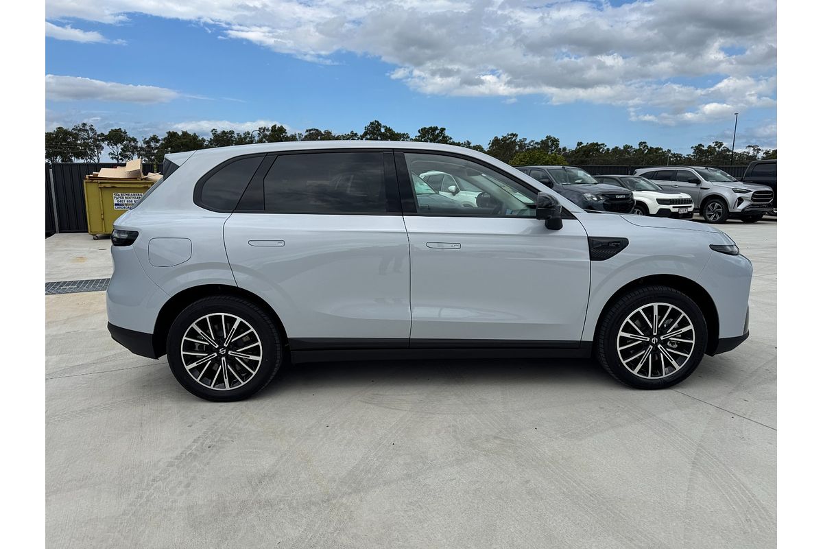 2025 Leapmotor B10 Design LR