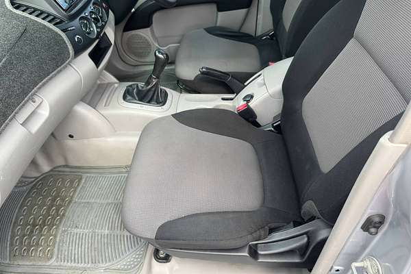 2012 Mitsubishi Triton GLX MN Rear Wheel Drive