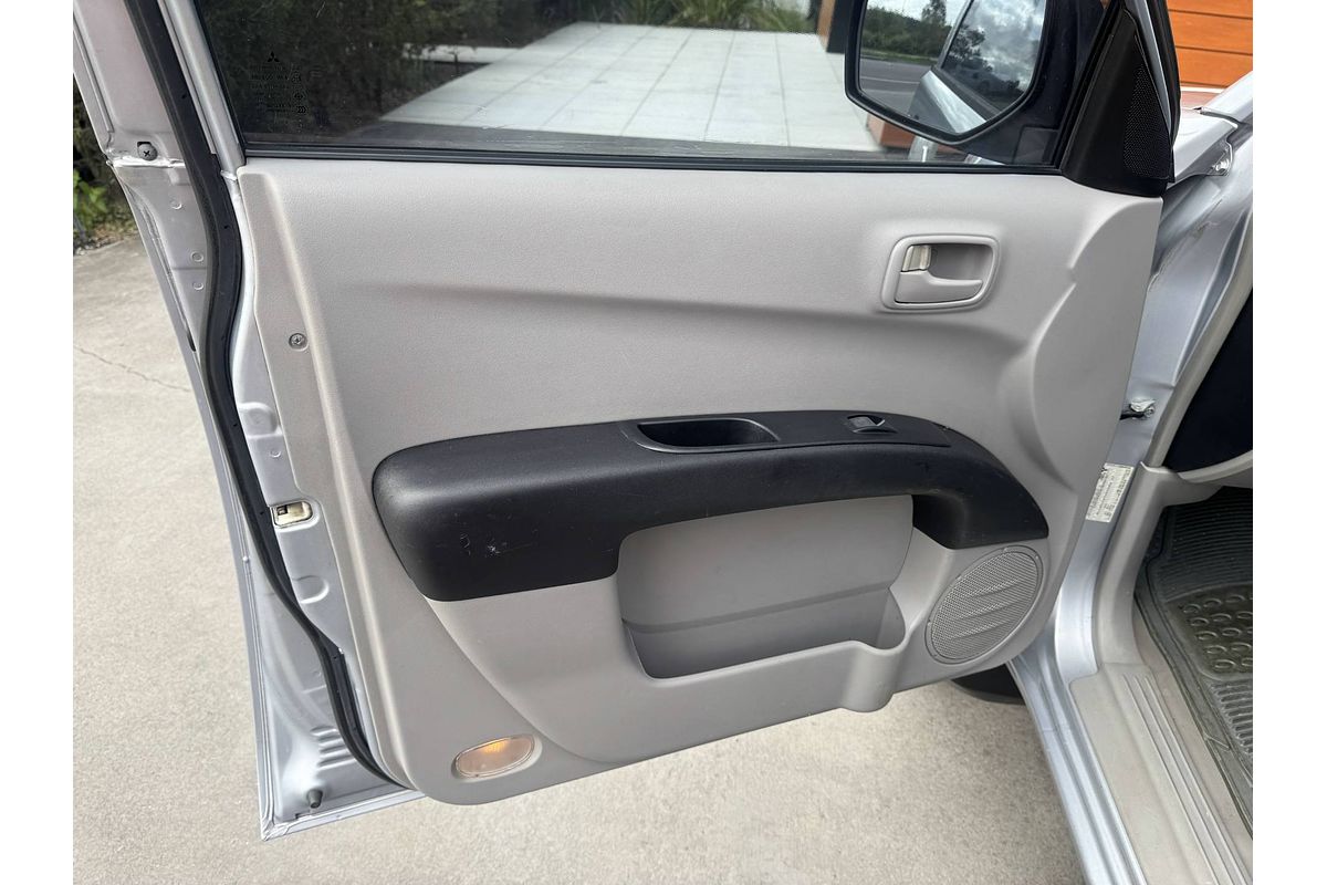 2012 Mitsubishi Triton GLX MN Rear Wheel Drive