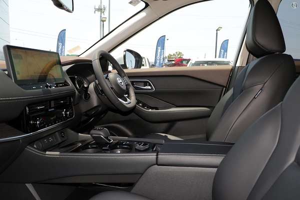 2025 Nissan X-TRAIL ST-L T33