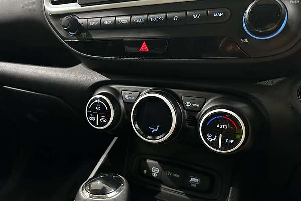 2023 Hyundai Venue Elite QX.V5