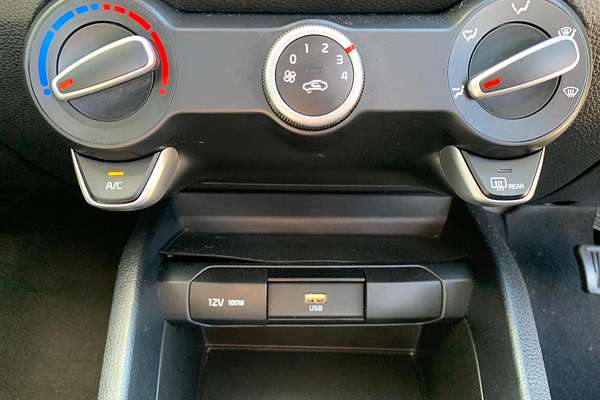 2022 Kia Stonic S YB