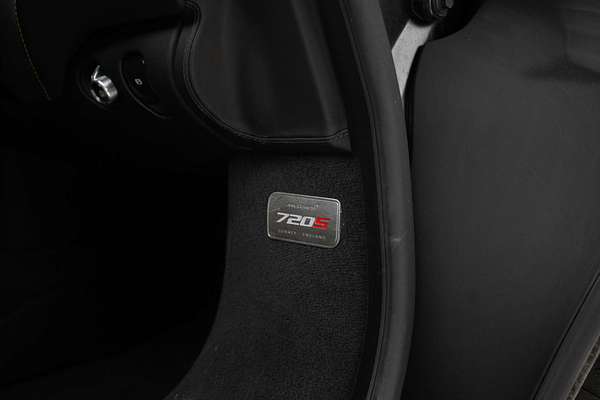 2018 McLaren 720S Performance P14