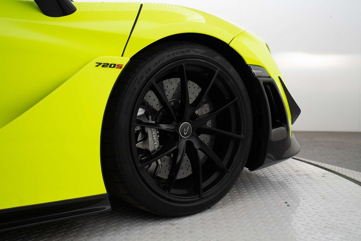 2018 McLaren 720S Performance P14