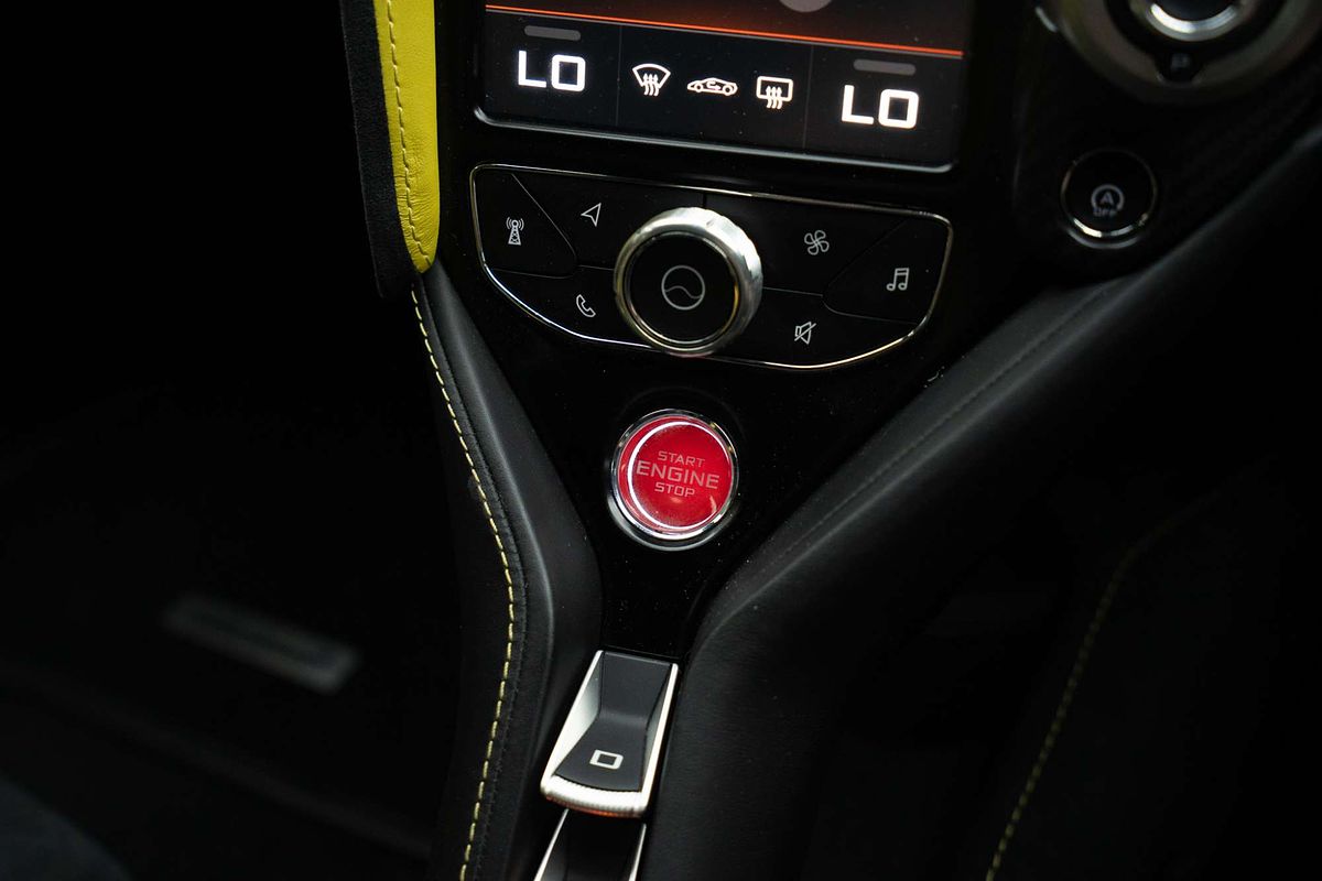 2018 McLaren 720S Performance P14