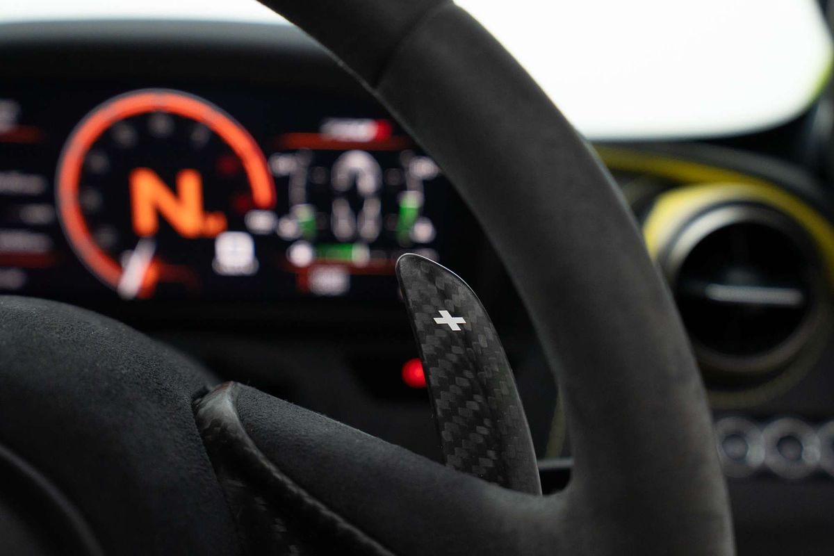 2018 McLaren 720S Performance P14