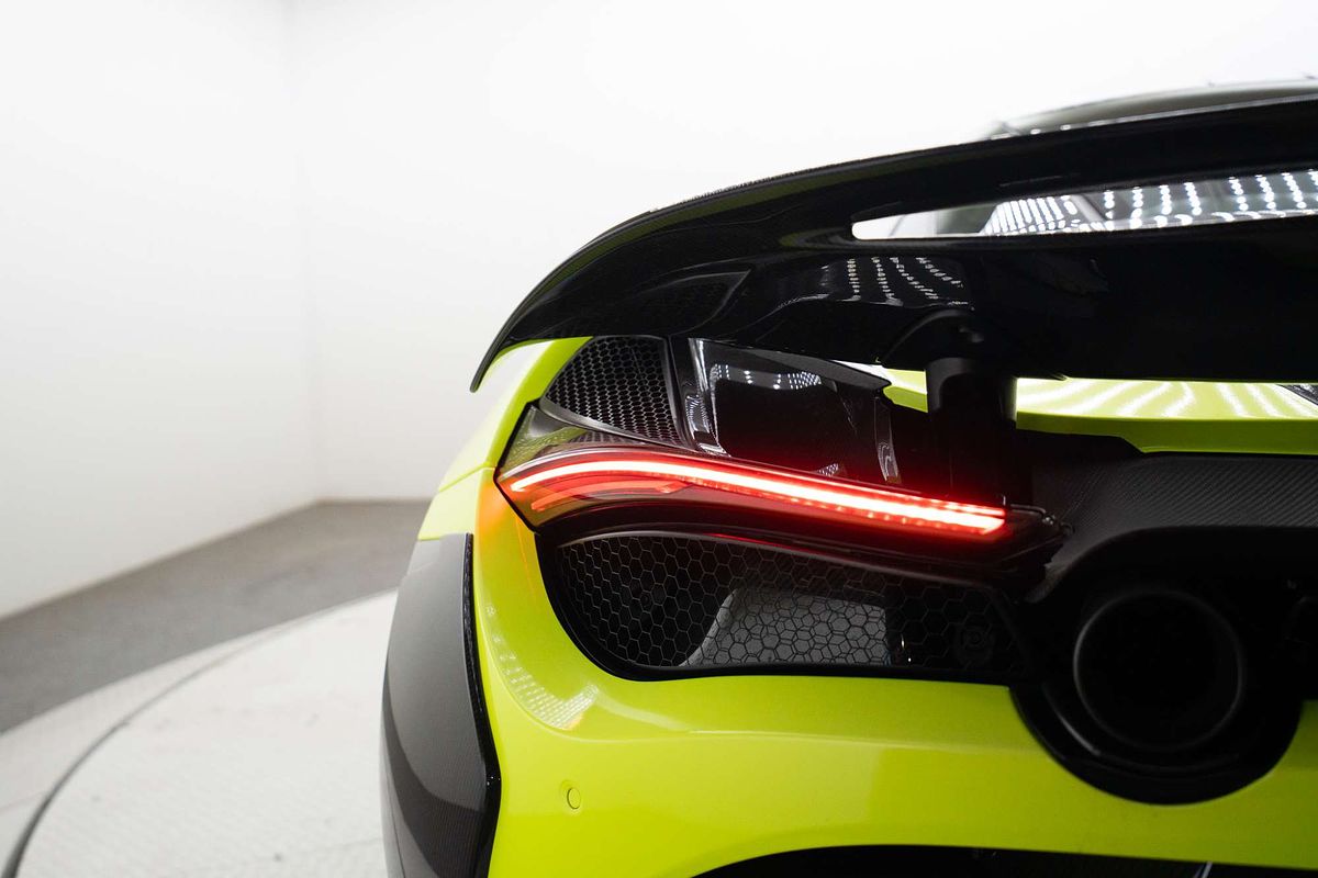 2018 McLaren 720S Performance P14