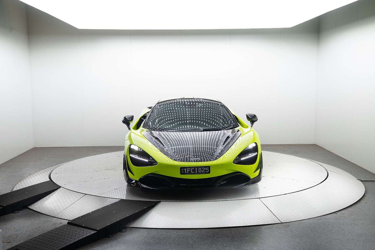 2018 McLaren 720S Performance P14