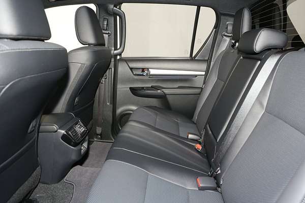 2025 Toyota Hilux Rogue 48V GUN126R 4X4