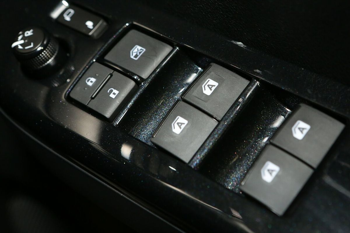 2025 Toyota Hilux Rogue 48V GUN126R 4X4