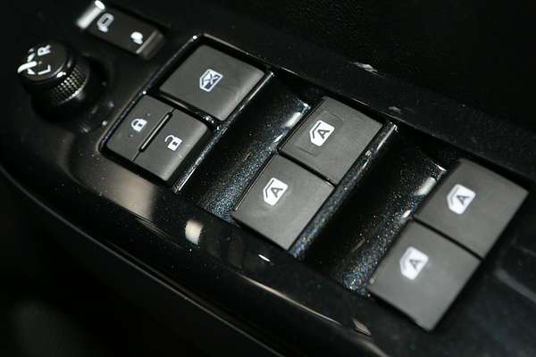 2025 Toyota Hilux Rogue 48V GUN126R 4X4