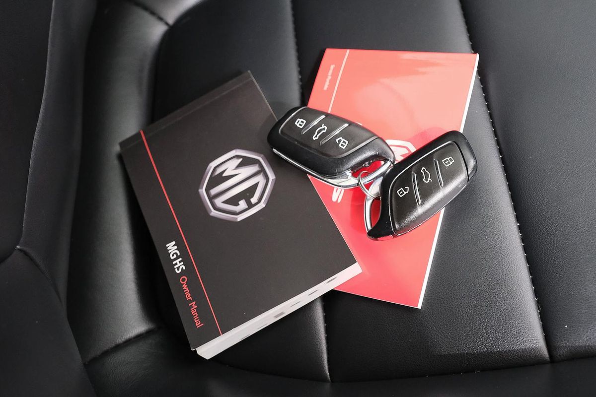 2022 MG HS Vibe SAS23