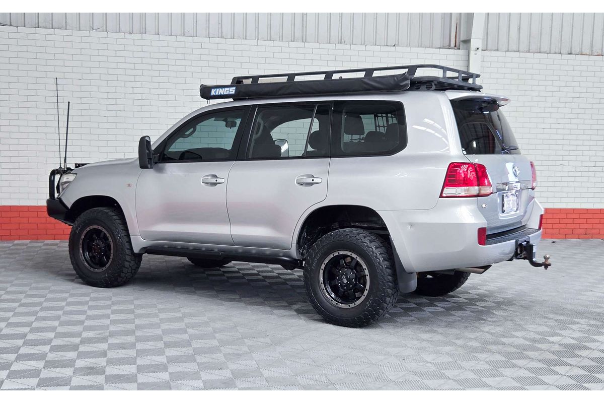 2011 Toyota Landcruiser GXL VDJ200R